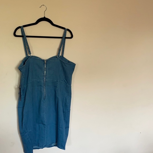 ⭐️HOST PICK⭐️ Plus Size Denim Dress with Back Zipper - Picture 3 of 5